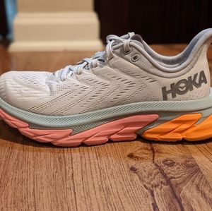 HOKA Clifton Edge WS7